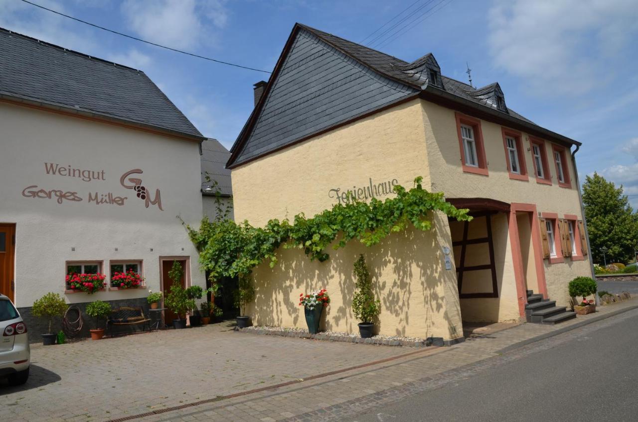 Altes Winzerhaus - Ferienhaus Burgen  外观 照片